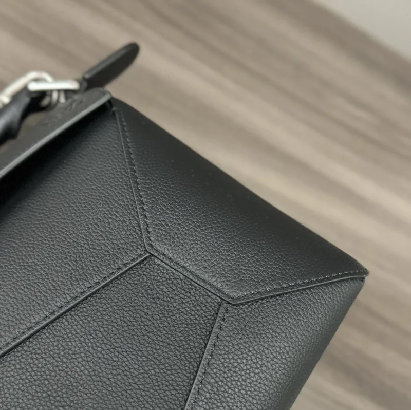 LOEWE Black Leather Handbag 306 - Image 6