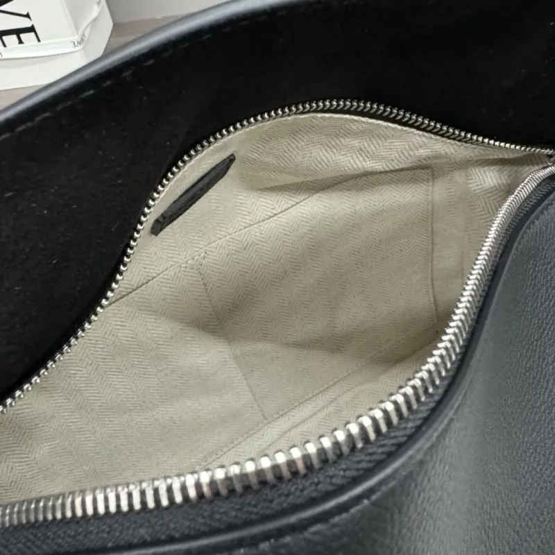 LOEWE Black Leather Handbag 306 - Image 8