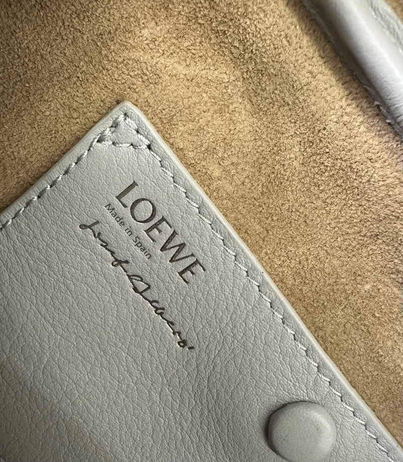 LOEWE 309 Gray Top Handle Leather Bag - Image 9