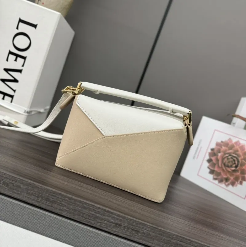 Loewe Beige White Crossbody Handbag 313 - Image 3