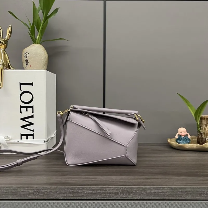 LOEWE Lavender Crossbody Handbag 319