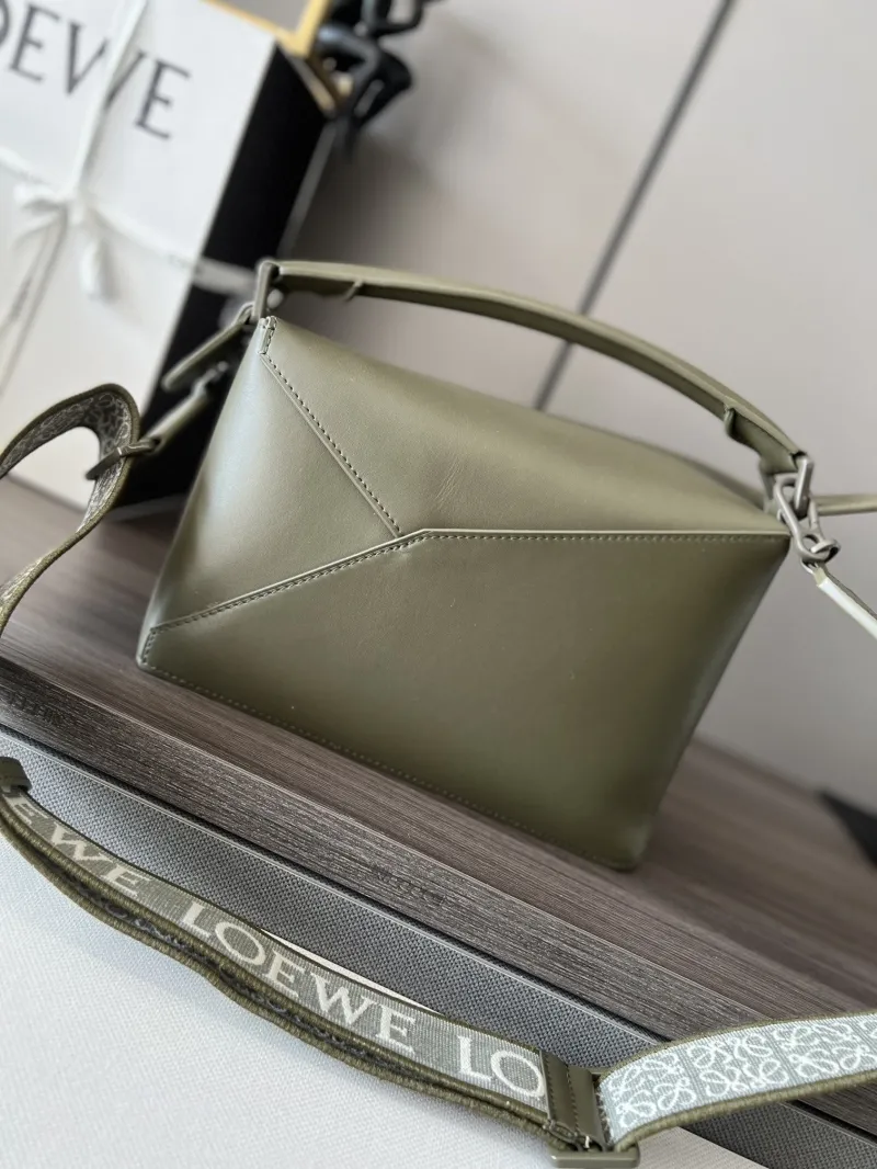 LOEWE Olive Green Puzzle Crossbody Handbag - Image 3