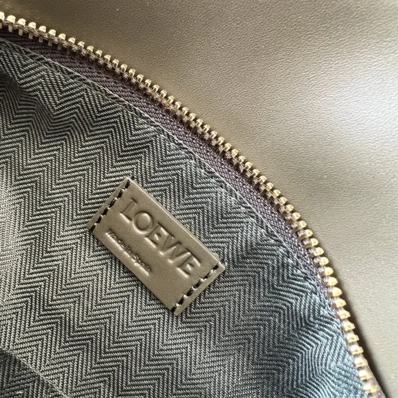 LOEWE Olive Green Puzzle Crossbody Handbag - Image 9