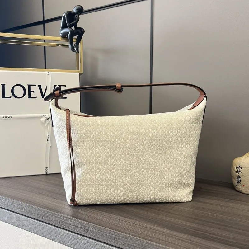 Loewe Cream Canvas Hobo Shoulder Bag - Image 7