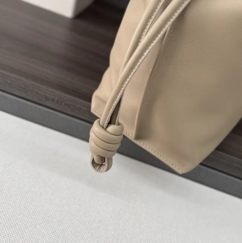 LOEWE Beige Leather Shoulder Bag 324 - Image 6