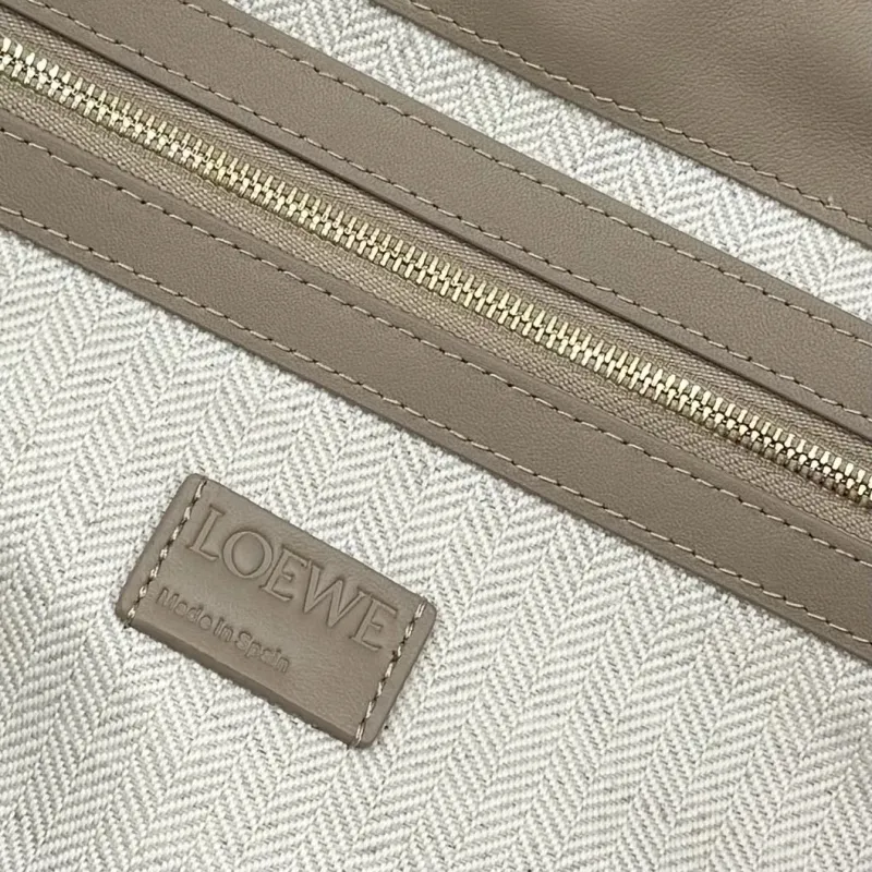 LOEWE Beige Leather Shoulder Bag 324 - Image 9