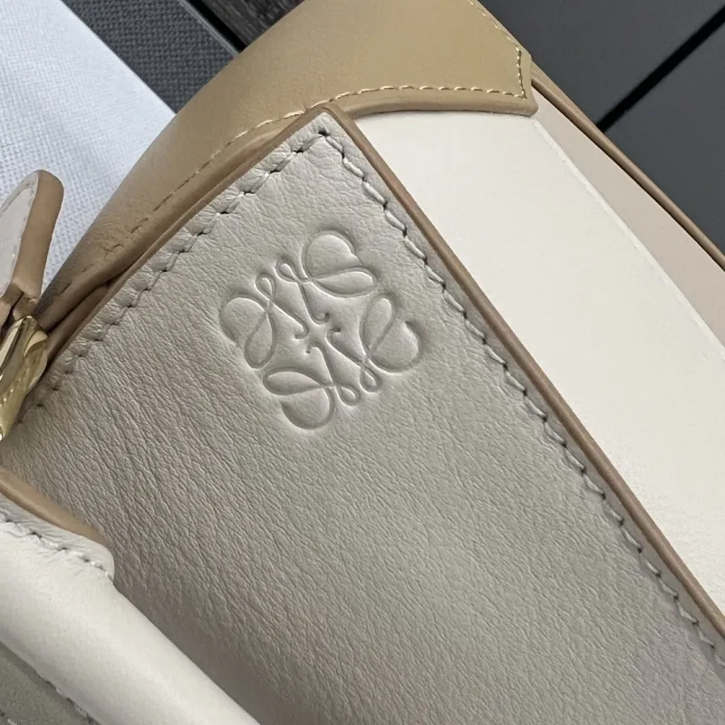LOEWE Beige Crossbody Handle Bag 332 - Image 5