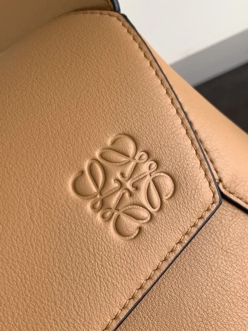 LOEWE Tan Puzzle Hobo Shoulder Bag 336 - Image 4