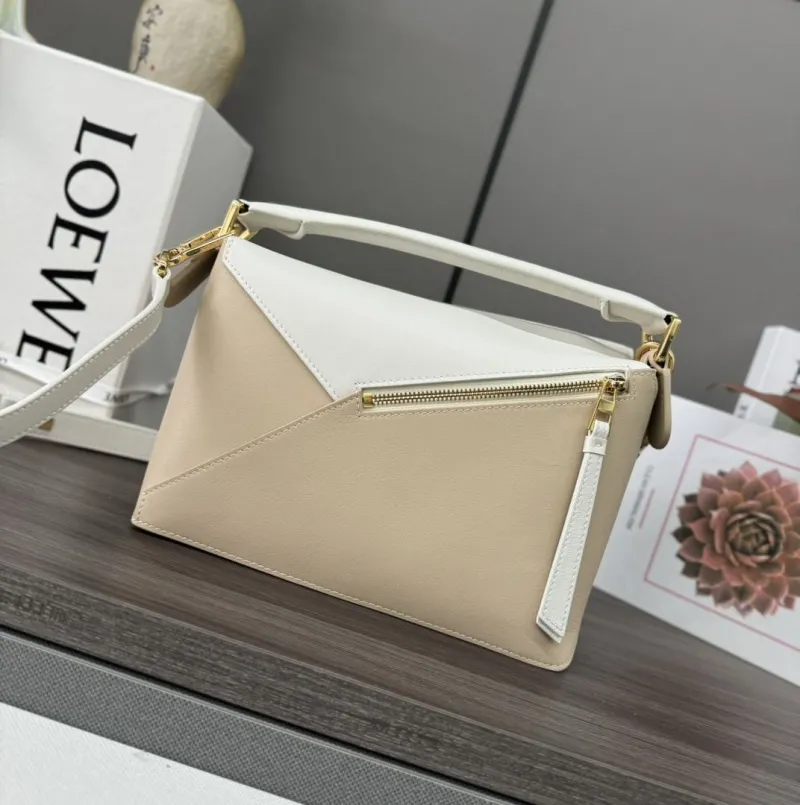 Loewe Beige White Leather Crossbody Handbag 341 - Image 3