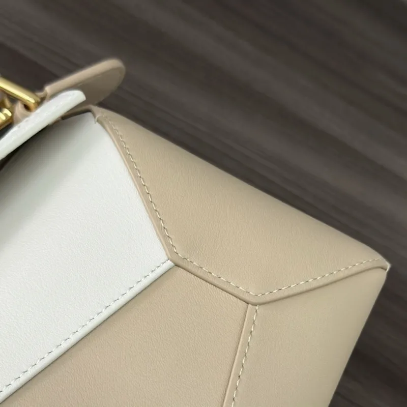 Loewe Beige White Leather Crossbody Handbag 341 - Image 6