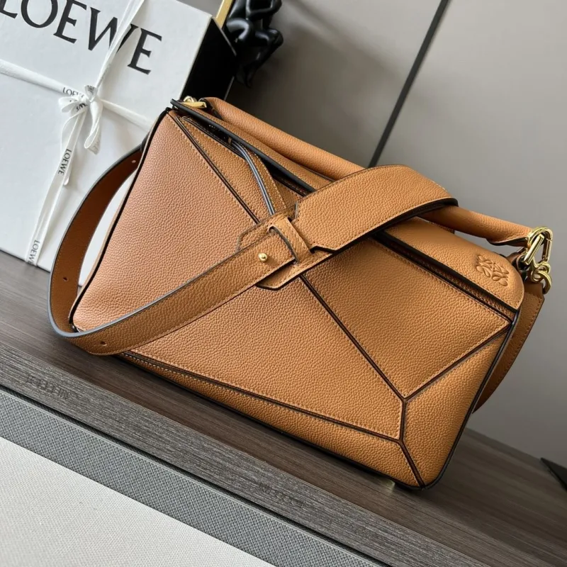 Loewe Tan Leather Handbag 343