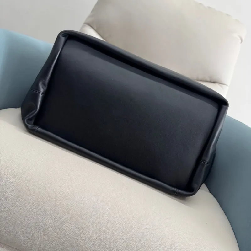LOEWE Black Leather Hobo Bag - Image 4