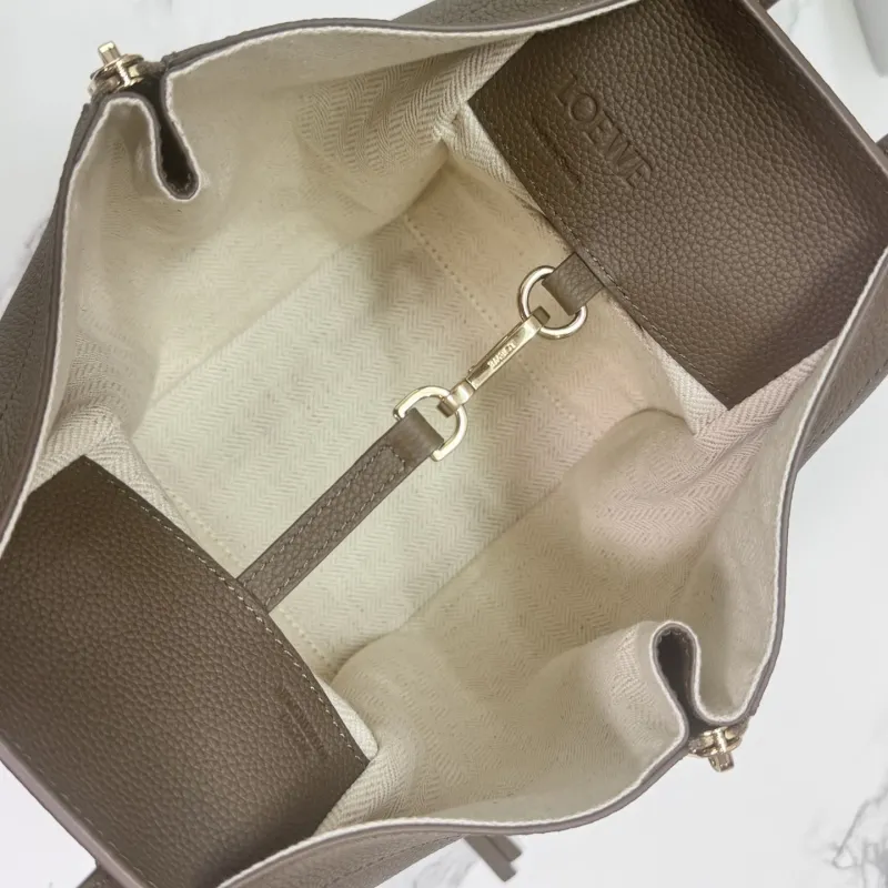LOEWE Taupe Leather Handbag 378 - Image 8