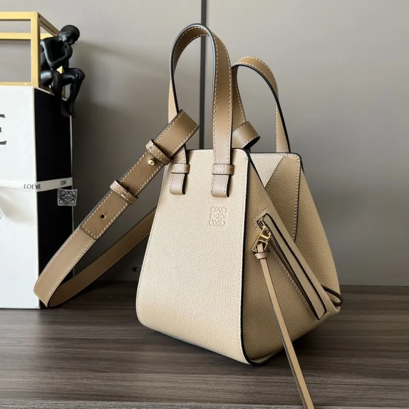 Loewe Beige Leather Crossbody Handbag 382