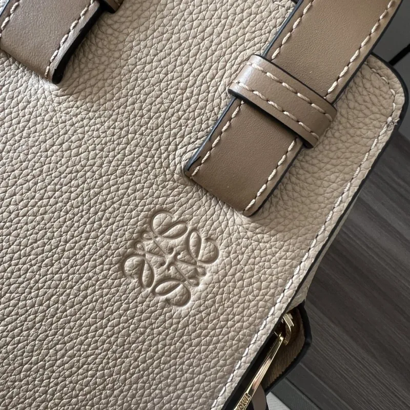 Loewe Beige Leather Crossbody Handbag 382 - Image 6