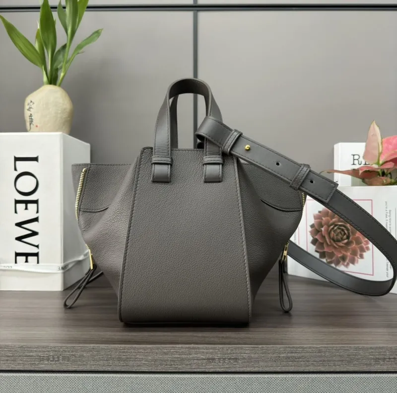 Loewe Gray Leather Handbag 385 - Image 3