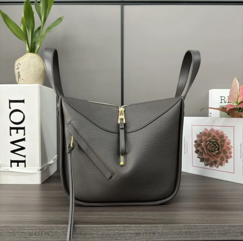 Loewe Gray Leather Handbag 385 - Image 4