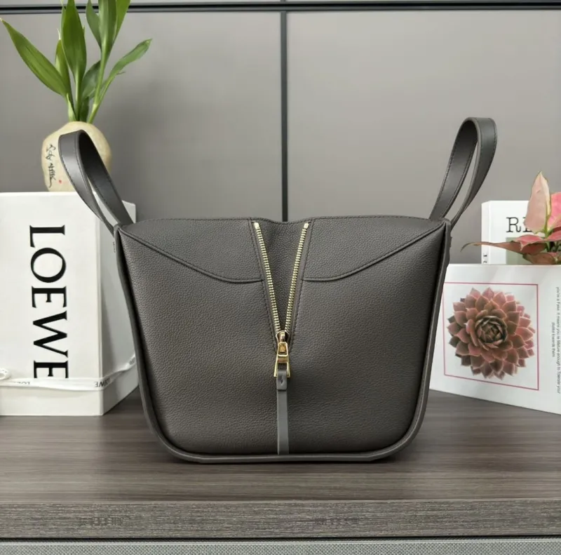 Loewe Gray Leather Handbag 385 - Image 5