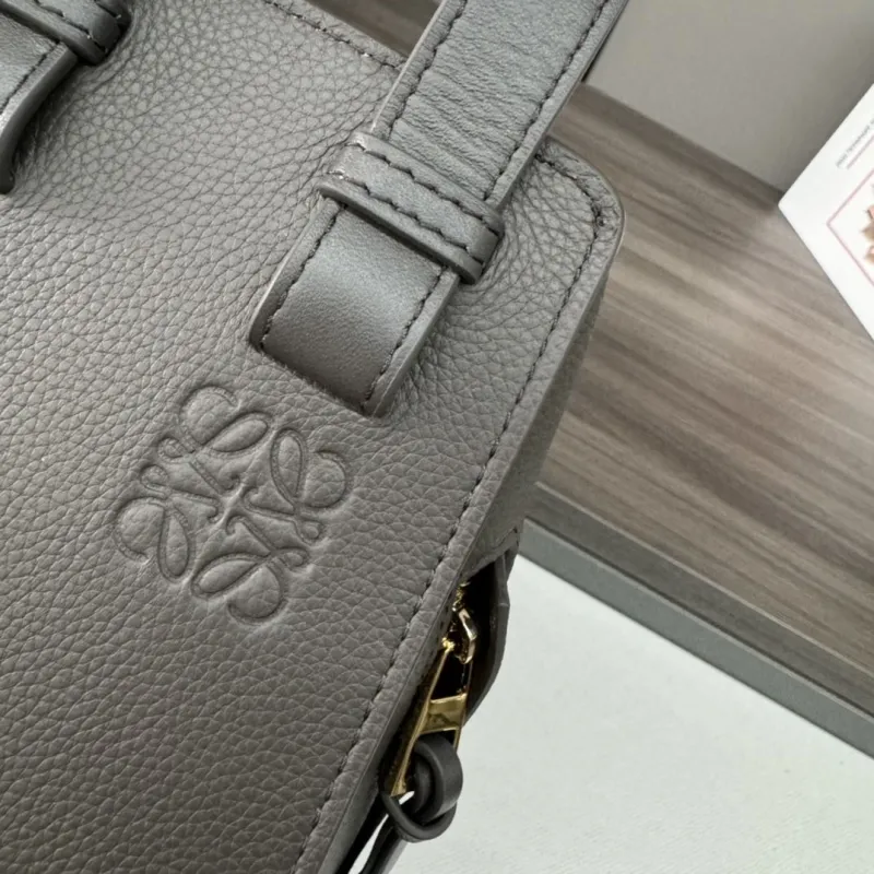 Loewe Gray Leather Handbag 385 - Image 7