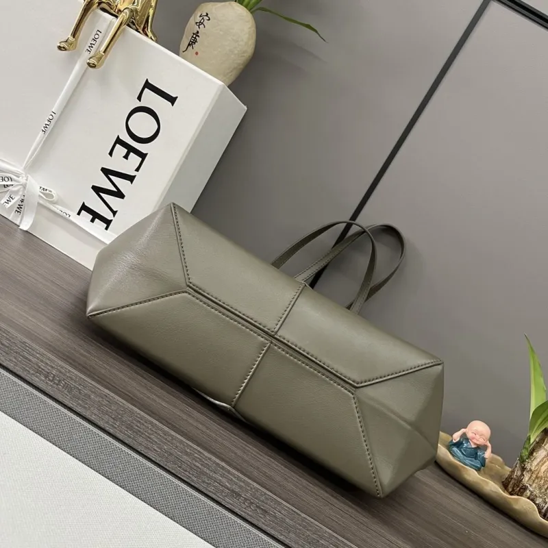 LOEWE Gray Leather Tote Bag 390 - Image 4