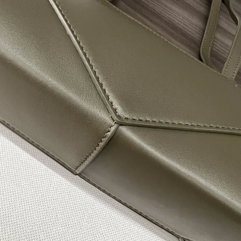 LOEWE Gray Leather Tote Bag 390 - Image 7