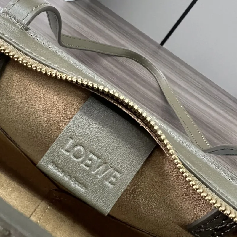 LOEWE Gray Leather Tote Bag 390 - Image 9