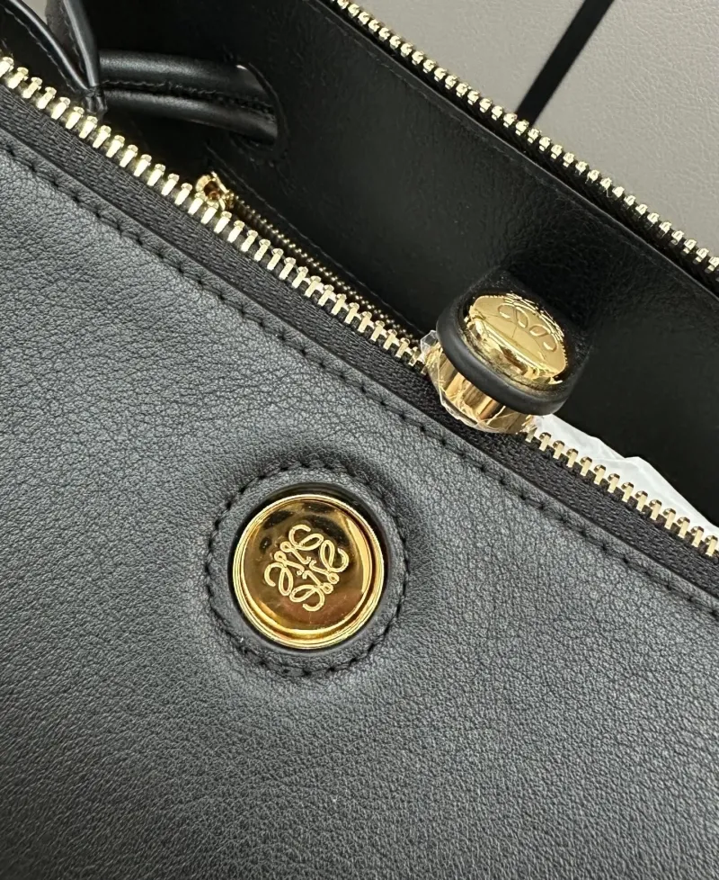 LOEWE Black Leather Handbag - Image 6