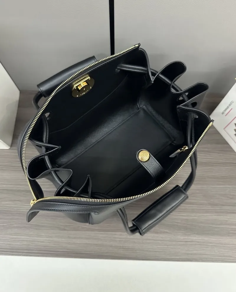 LOEWE Black Leather Handbag - Image 9