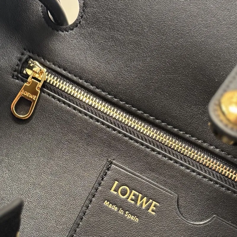 LOEWE Black Leather Shoulder Handbag - Image 9