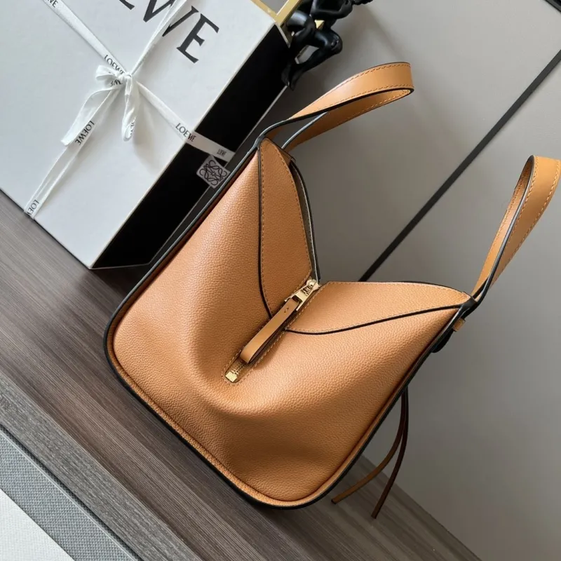 Loewe Tan Leather Small Crossbody Handbag - Image 5