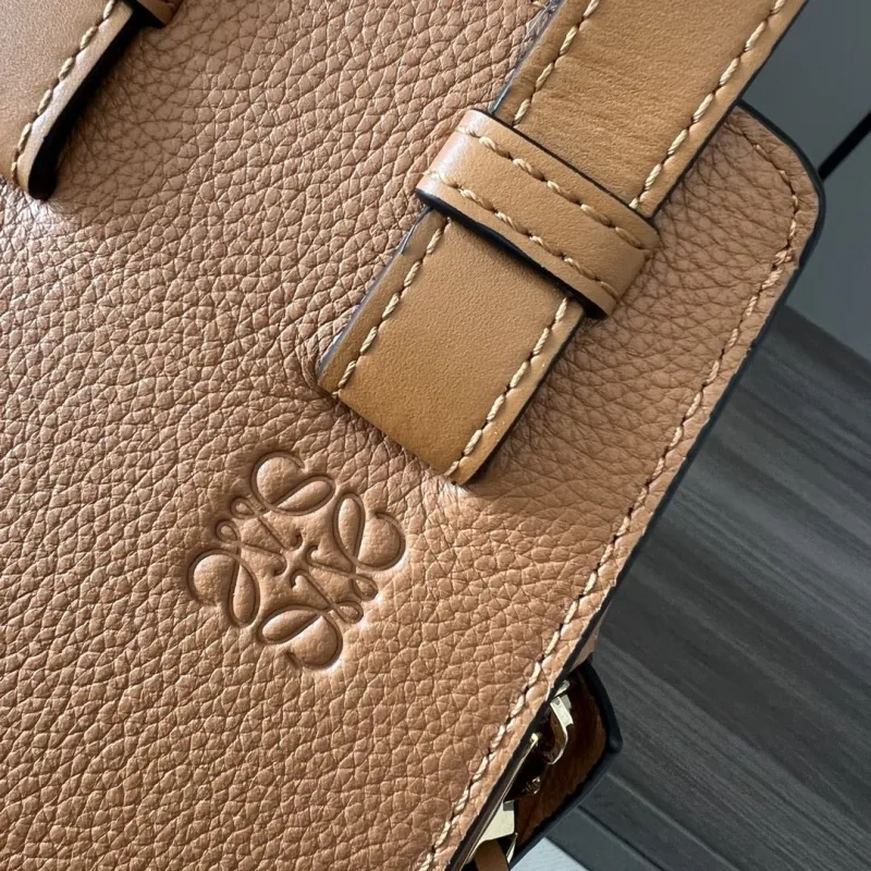 Loewe Tan Leather Small Crossbody Handbag - Image 7