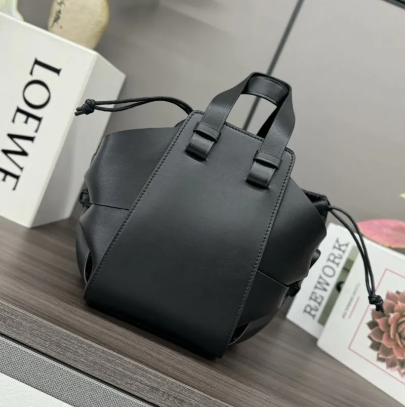 Loewe Black Leather Crossbody Bucket Handbag - Image 4