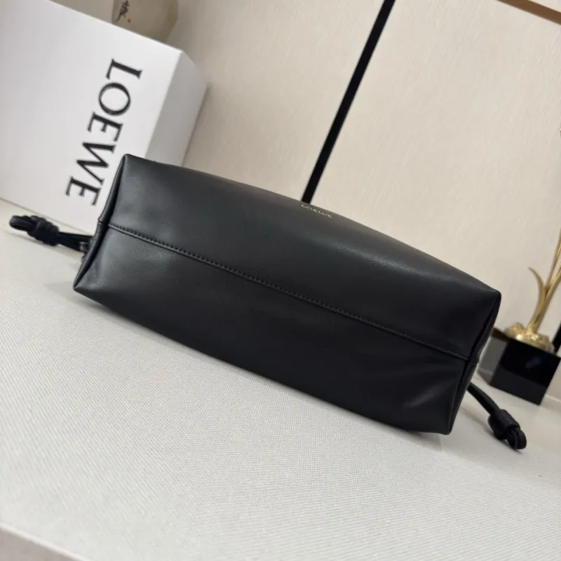 LOEWE Black Leather Chain Drawstring Handbag - Image 4