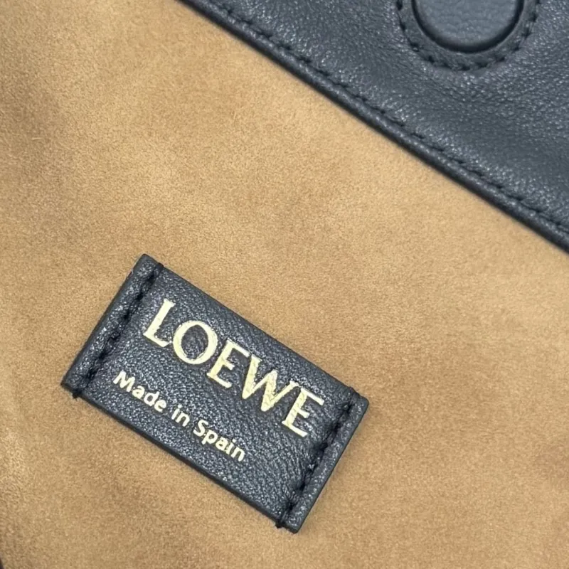 LOEWE Black Leather Chain Drawstring Handbag - Image 9