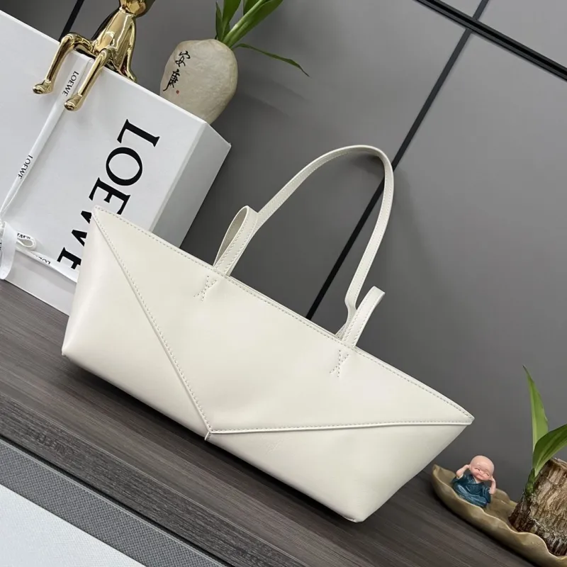 Loewe White Leather Tote Bag 440 - Image 3