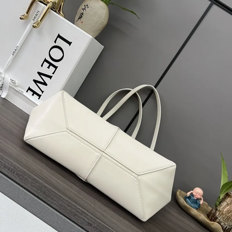 Loewe White Leather Tote Bag 440 - Image 4