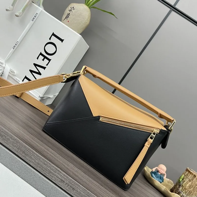 LOEWE Black and Tan Leather Crossbody Handbag 441 - Image 3