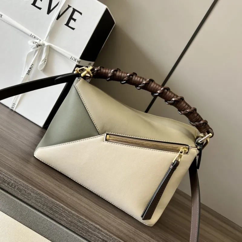 LOEWE Beige Olive Leather Handbag - Image 3