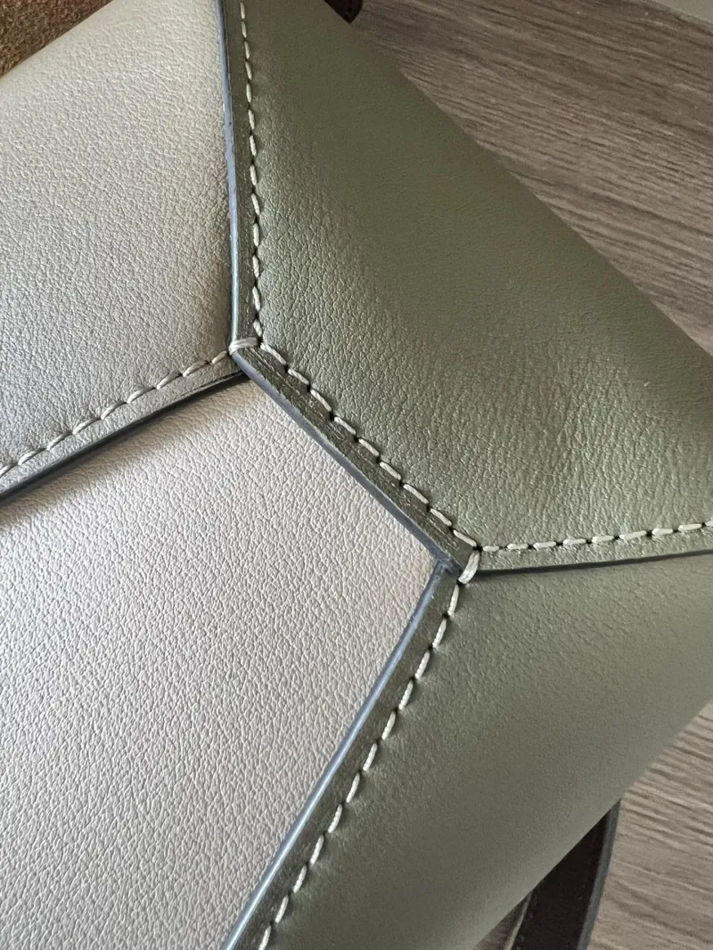 LOEWE Beige Olive Leather Handbag - Image 6