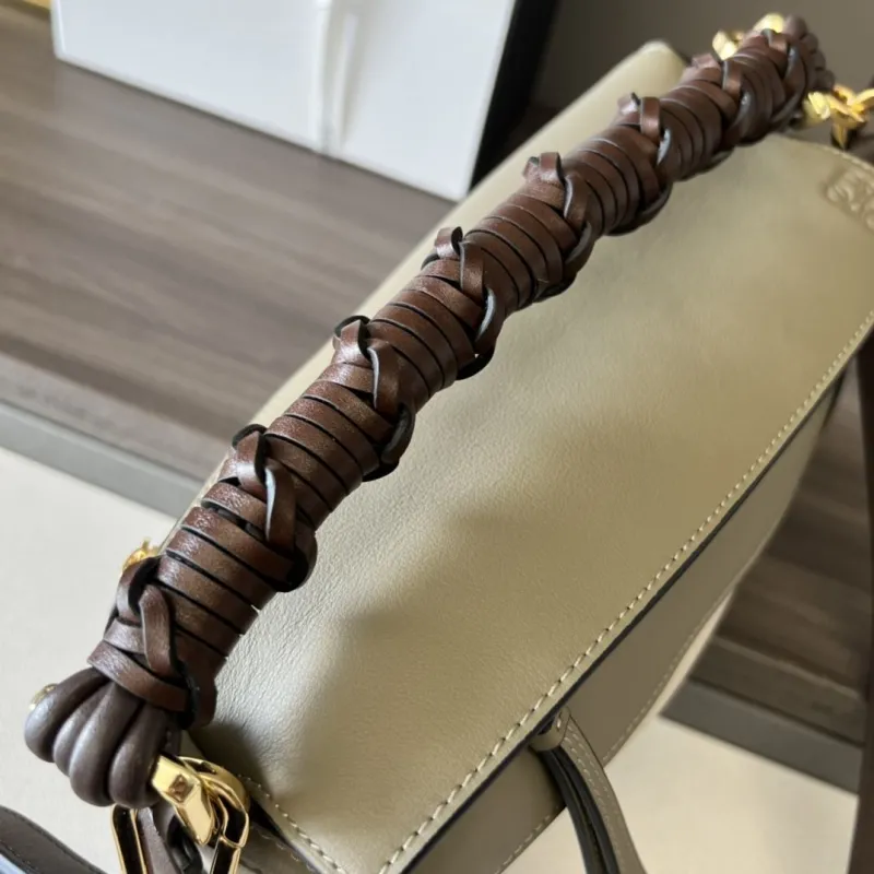 LOEWE Beige Olive Leather Handbag - Image 9