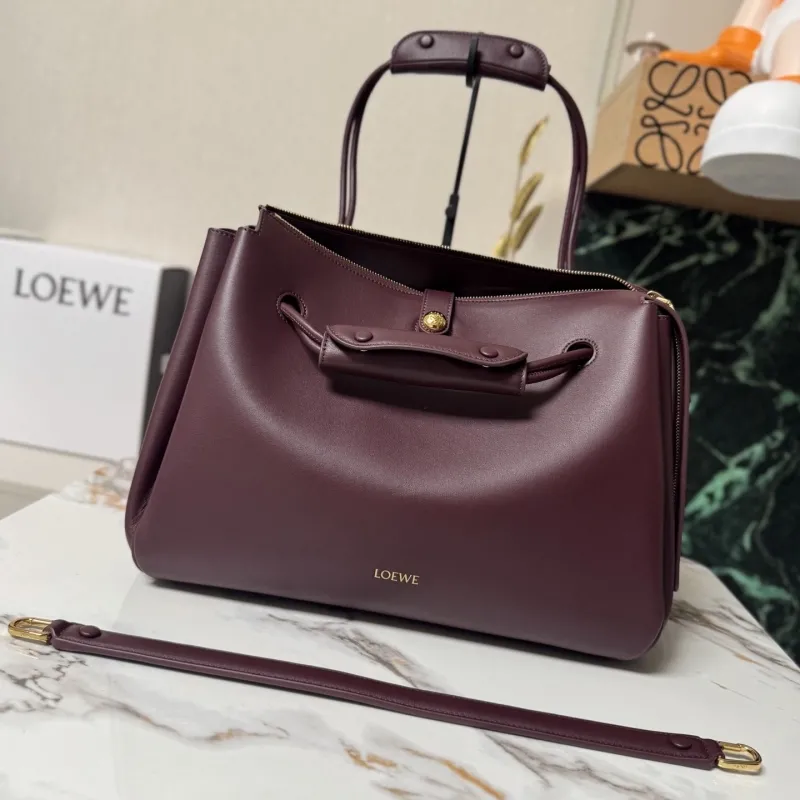 LOEWE 459 Burgundy Leather Shoulder Handbag