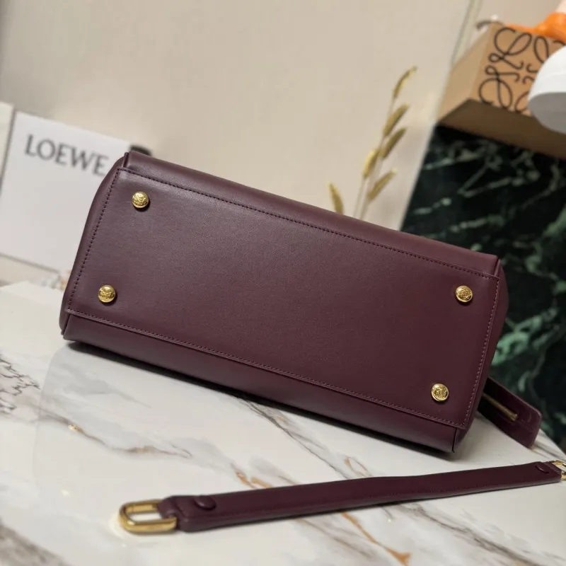 LOEWE 459 Burgundy Leather Shoulder Handbag - Image 4