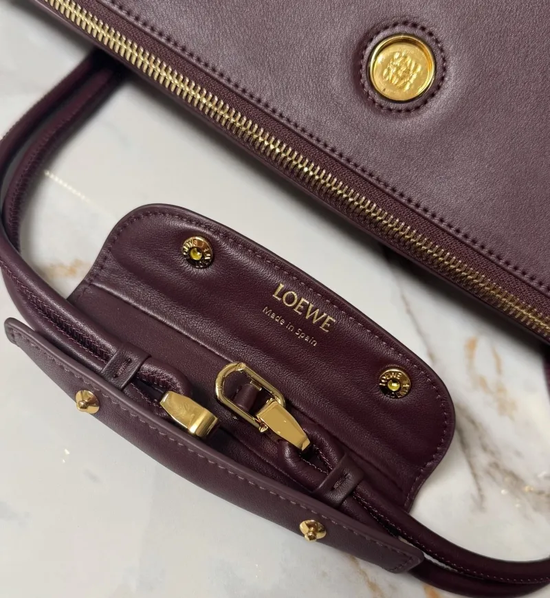 LOEWE 459 Burgundy Leather Shoulder Handbag - Image 6