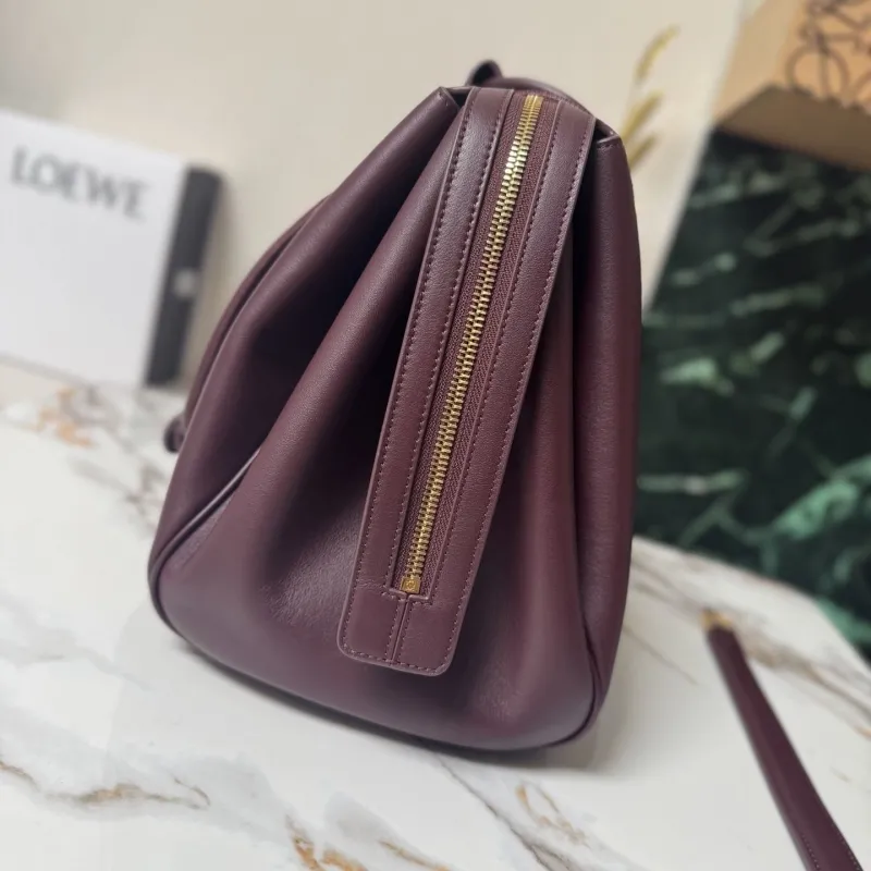 LOEWE 459 Burgundy Leather Shoulder Handbag - Image 7