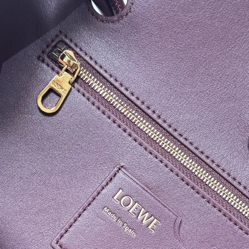 LOEWE 459 Burgundy Leather Shoulder Handbag - Image 9