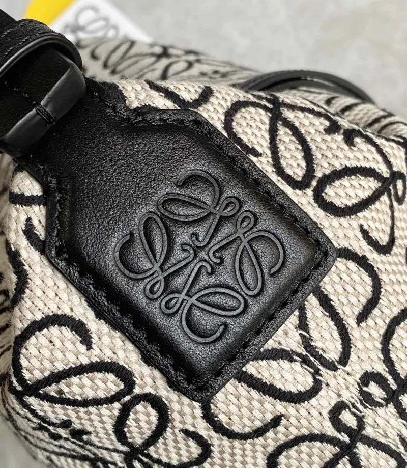 Loewe Beige Black Pattern Handbag 465 - Image 5