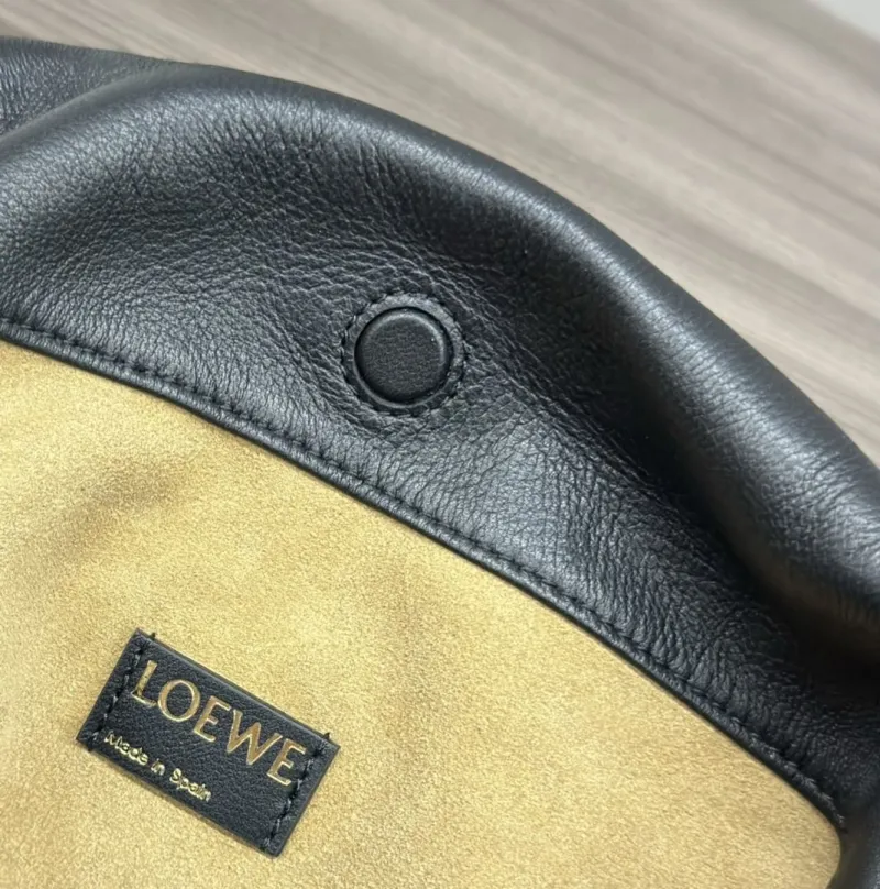 LOEWE Black Leather Chain Drawstring Handbag - Image 6