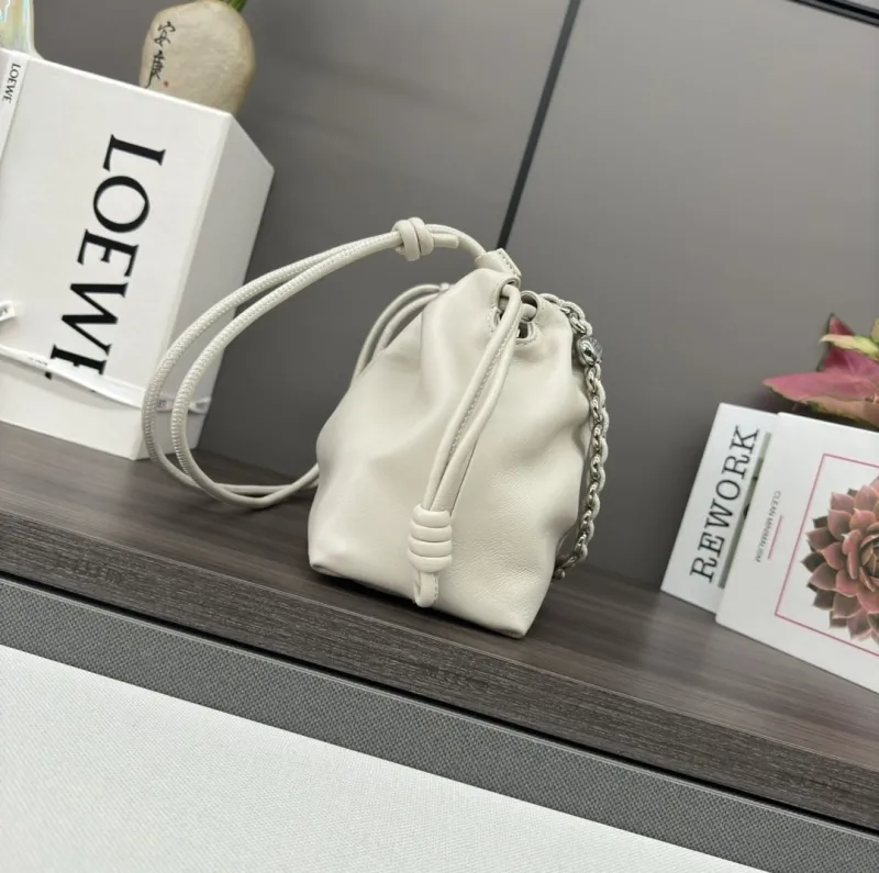 LOEWE Cream Chain Bucket Bag 479 - Image 3