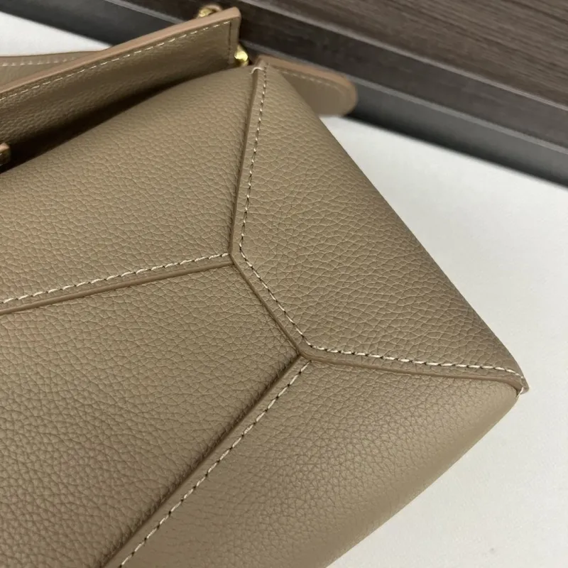 LOEWE Beige Leather Crossbody Handbag 481 - Image 6