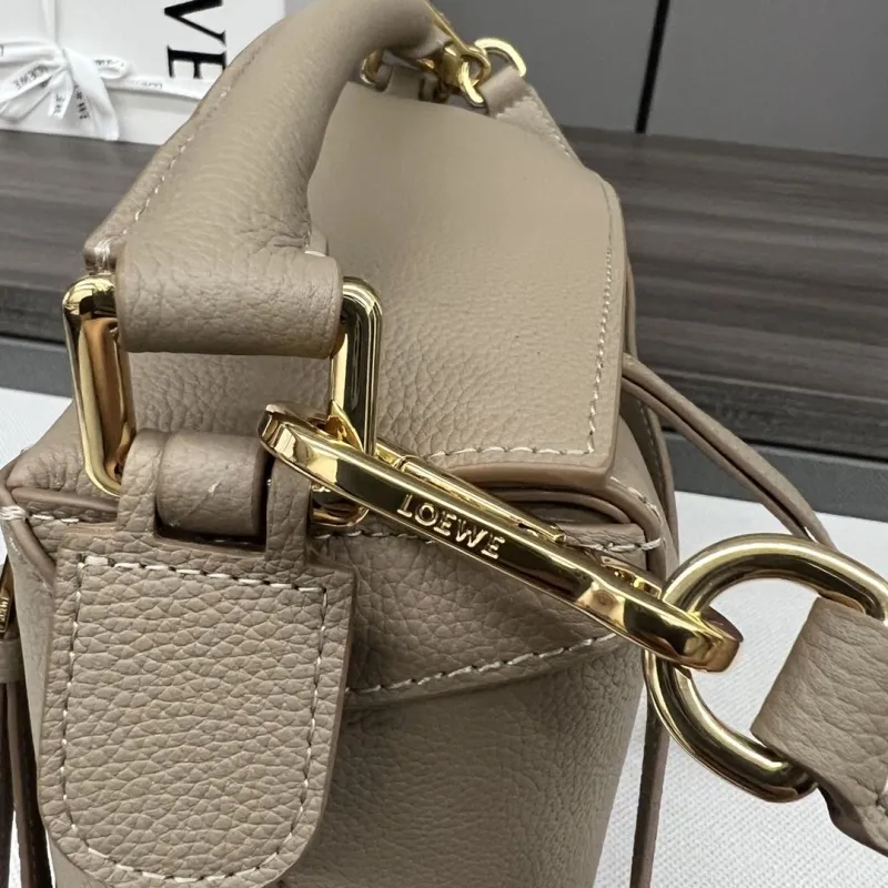 LOEWE Beige Leather Crossbody Handbag 481 - Image 7